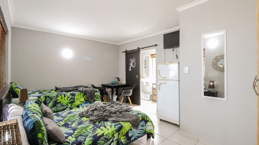  Bedroom Property for Sale in Dana Bay Western Cape